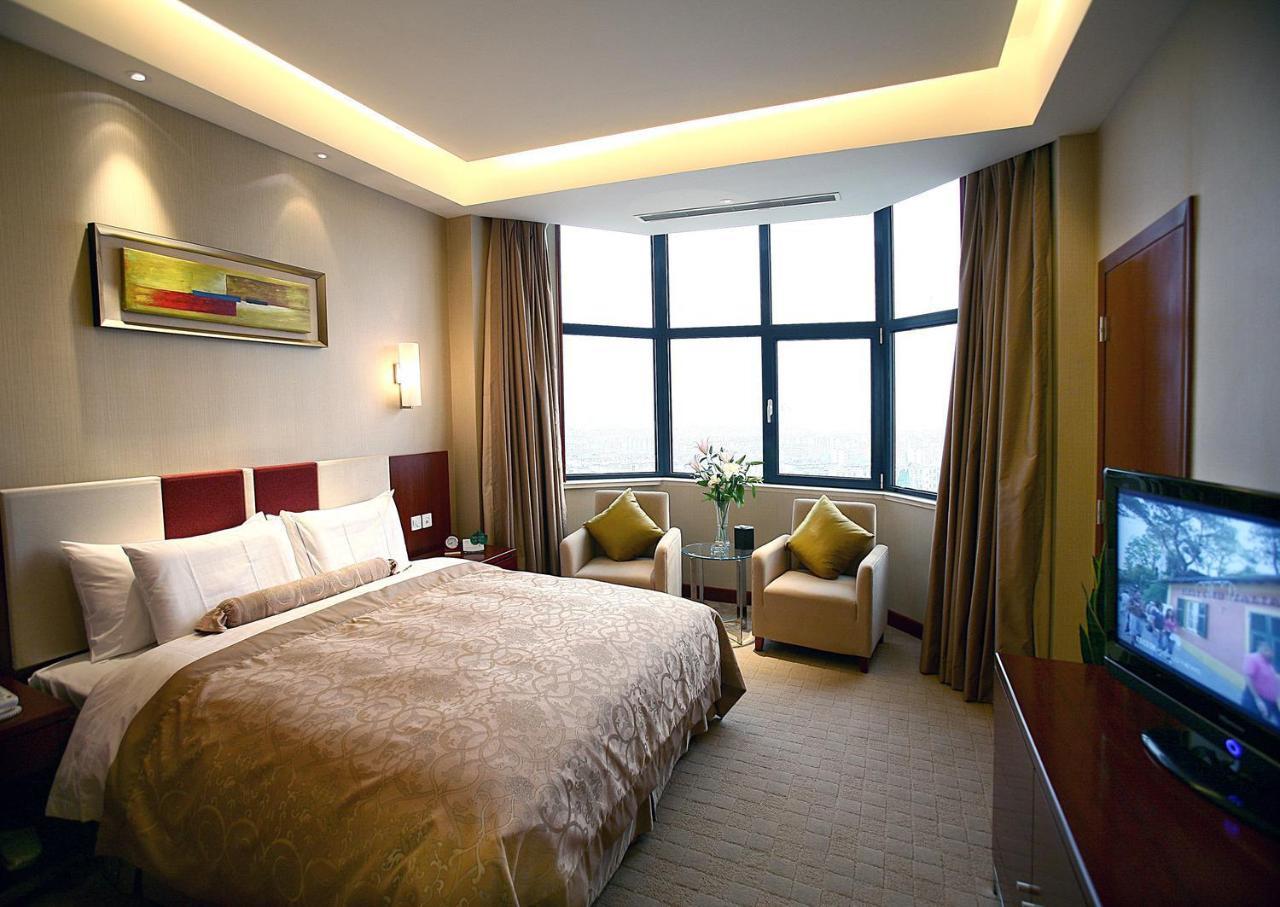 Qingdao Blue Horizon Hotel - Licang Екстер'єр фото