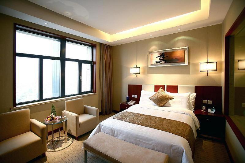 Qingdao Blue Horizon Hotel - Licang Екстер'єр фото